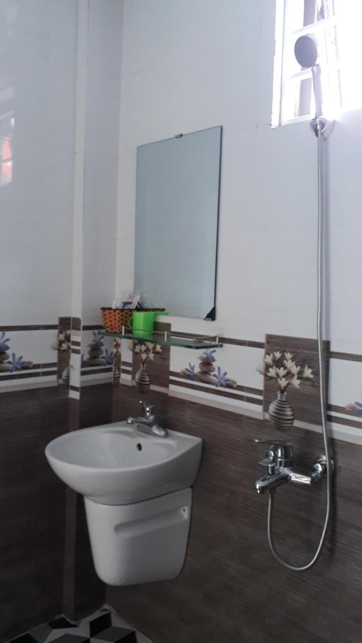 Nha Nghi Book Hotel Hoan Giap ภายนอก รูปภาพ